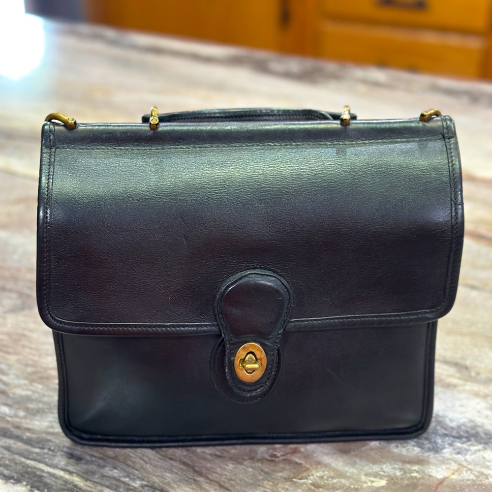 Coach vintage black leather Willis bag